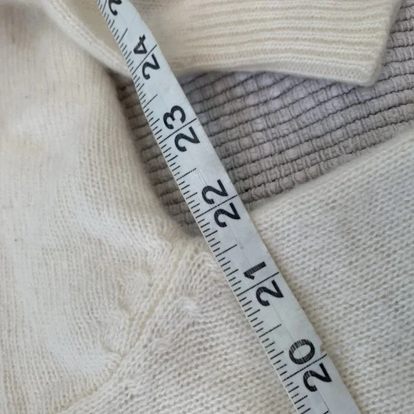 Vintage Angora Lambswool Embroidered Floral cardigan - Picture 6 of 6